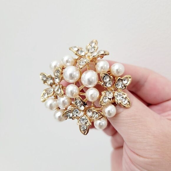 Brand New Rhinestone With Flowers Style Brooch Pin Gold - Picture 1 of 6